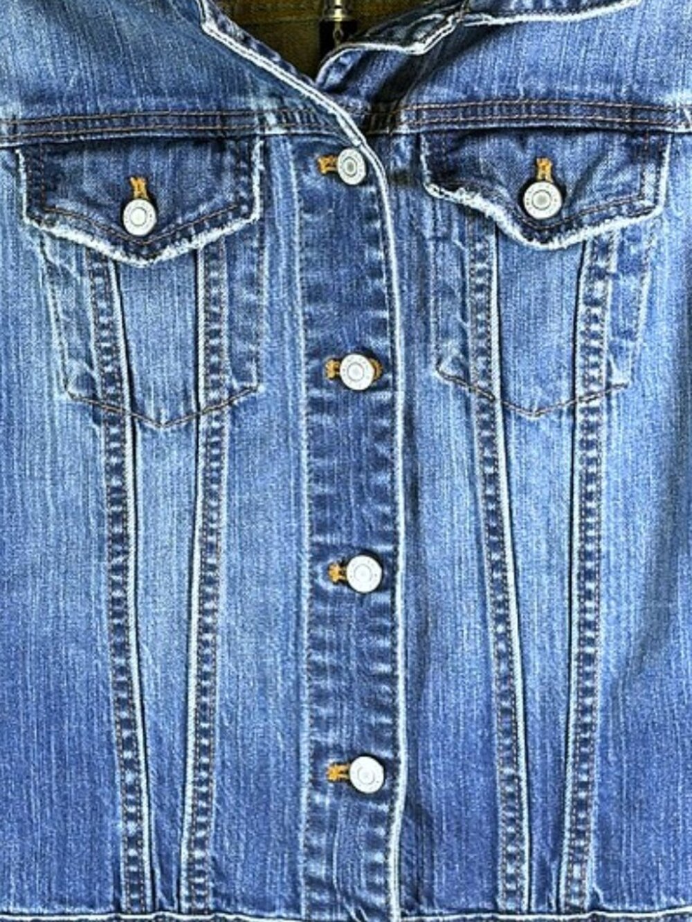 GAP - Picture 4 of 5